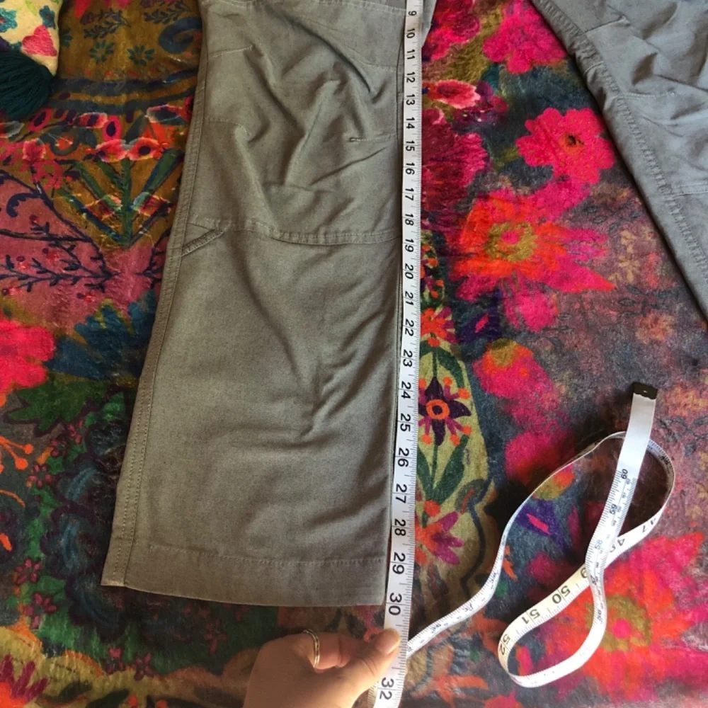 Columbia utility pants, fold up to capris - Picture 9 of 15